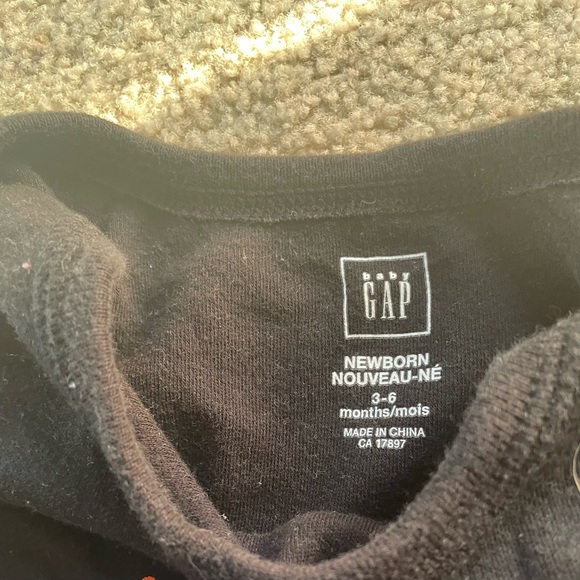 💰 Halloween onesie & hat - Picture 2 of 6